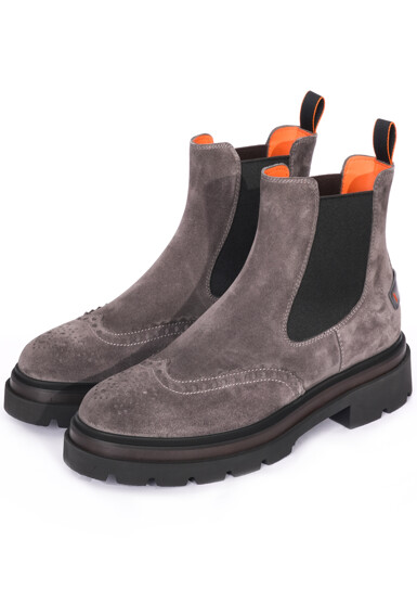 Челси SANTONI