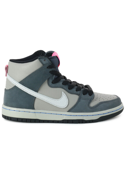 Высокие кроссовки  NIKE