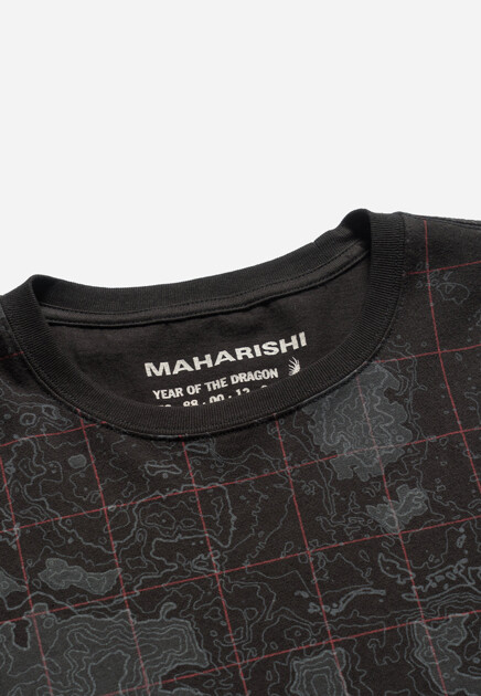 Футболка с принтом  MAHARISHI