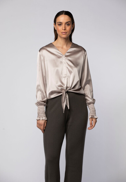Атласная блуза MAX&MOI