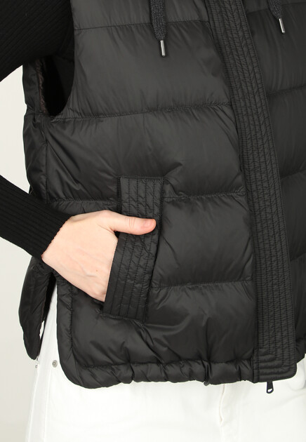 Стёганый жилет с капюшоном BRUNELLO CUCINELLI