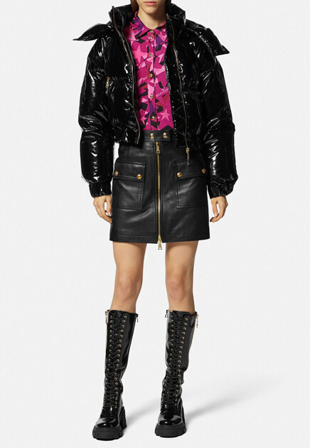 Мини-юбка из экокожи с фурнитурой V-Emblem VERSACE JEANS COUTURE - ИТАЛИЯ