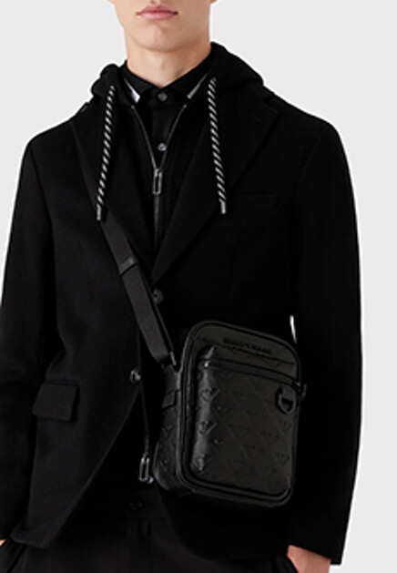 Черная сумка через плечо с тиснением EMPORIO ARMANI