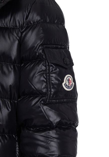 Стеганый глянцевый пуховик MONCLER