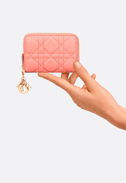 Коралловый кошелек Voyageur с брелоком DIOR