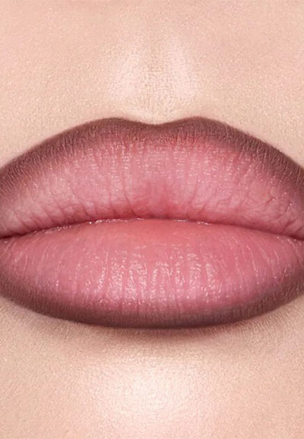 Карандаш для губ CHARLOTTE TILBURY  - цвет красный