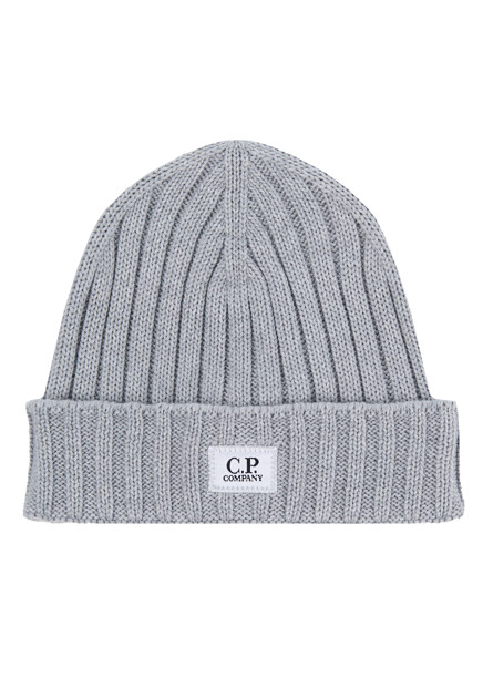 Серая шапка C.P. COMPANY