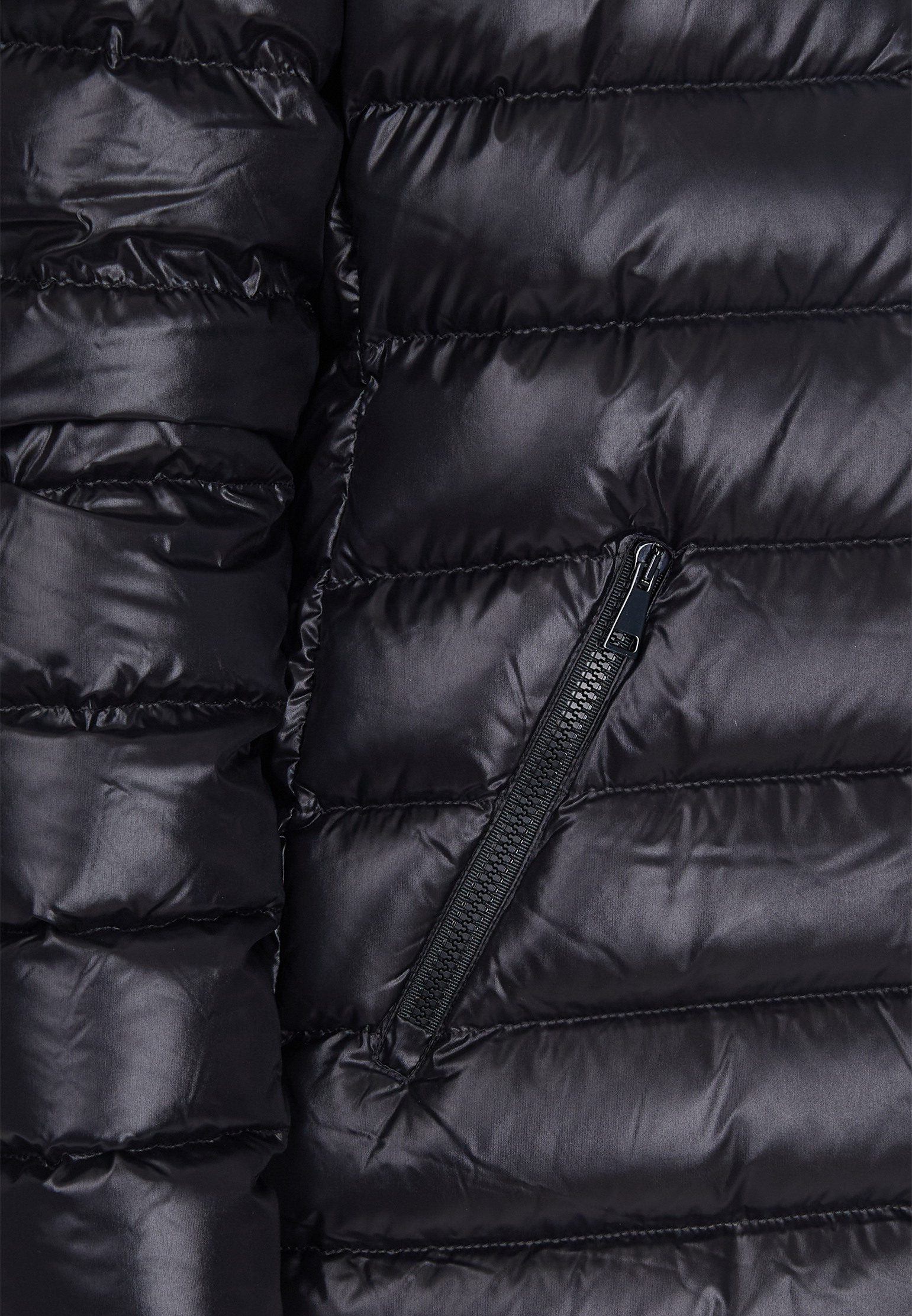 Стеганый глянцевый пуховик MONCLER - ИТАЛИЯ