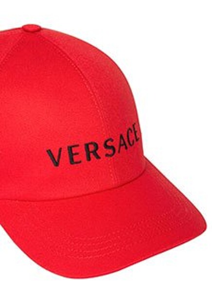 Красная бейсболка VERSACE