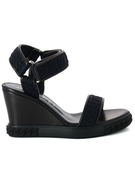 Босоножки на танкетке CASADEI
