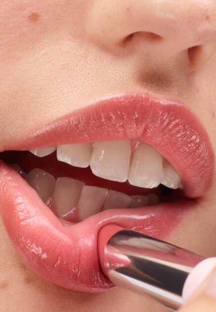 Оттеночный бальзам для губ Ultralip Villa GLOSSIER - США