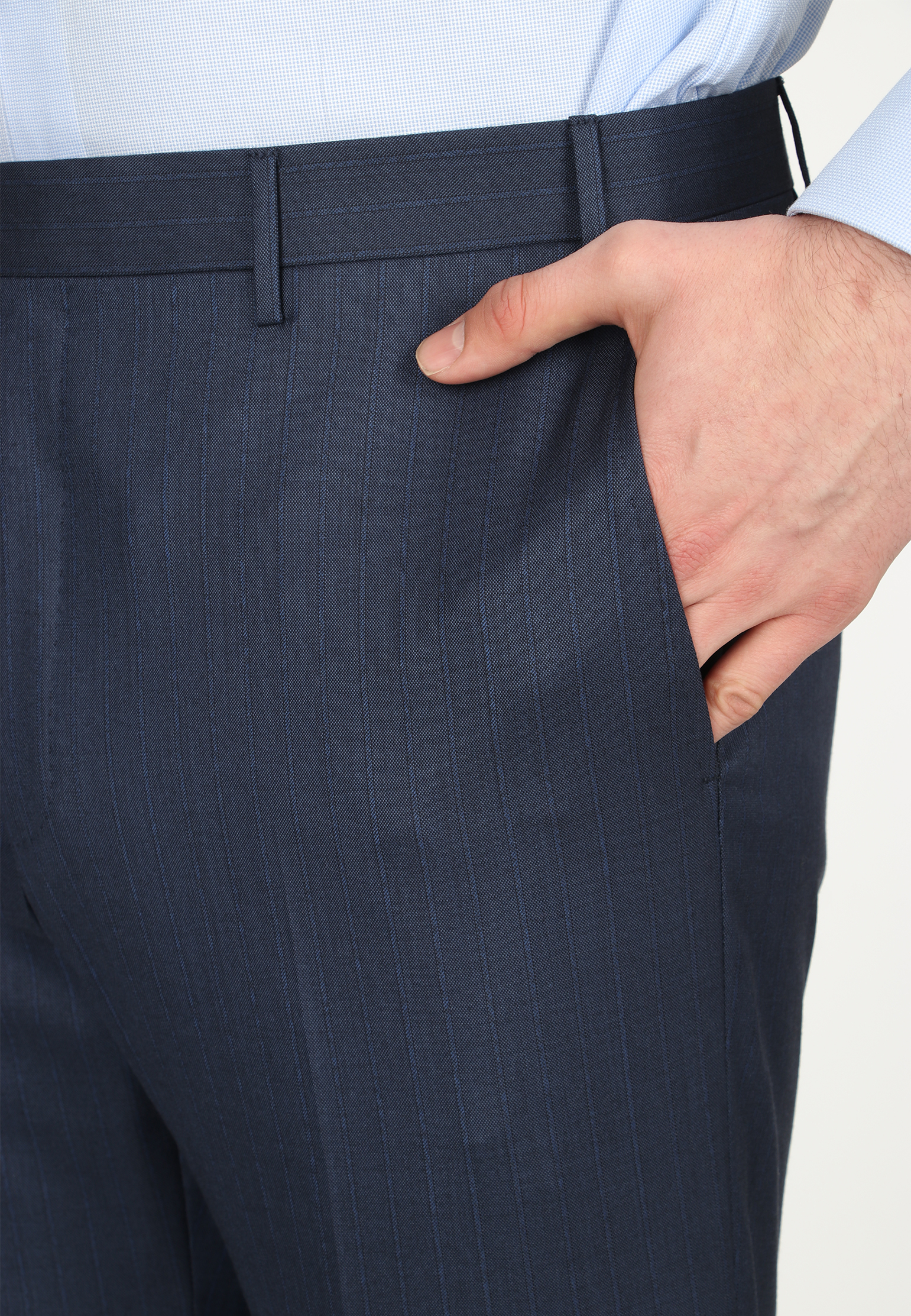 Костюм CORNELIANI  54 размера - цвет синий