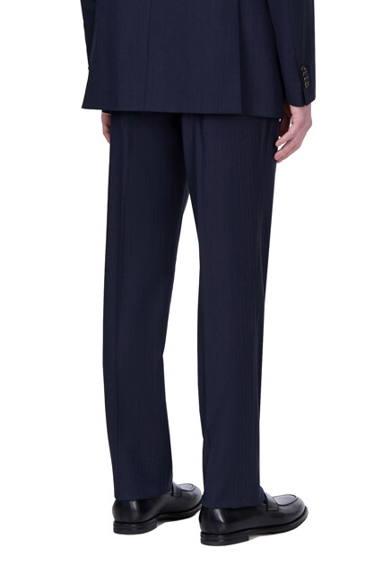 Классический костюм  CORNELIANI
