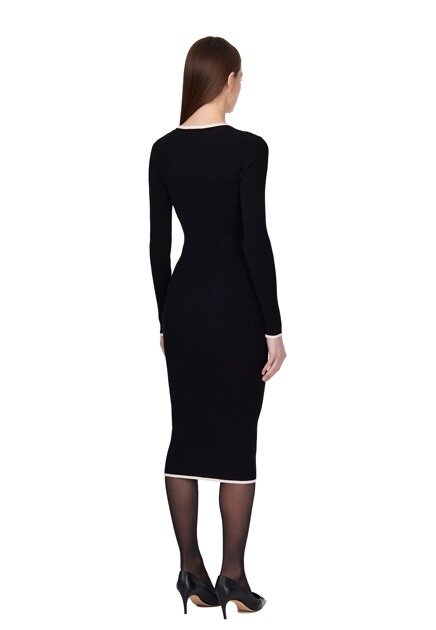 Платье ELISABETTA FRANCHI  42 размера