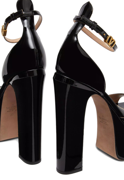 Босоножки на платформе VALENTINO