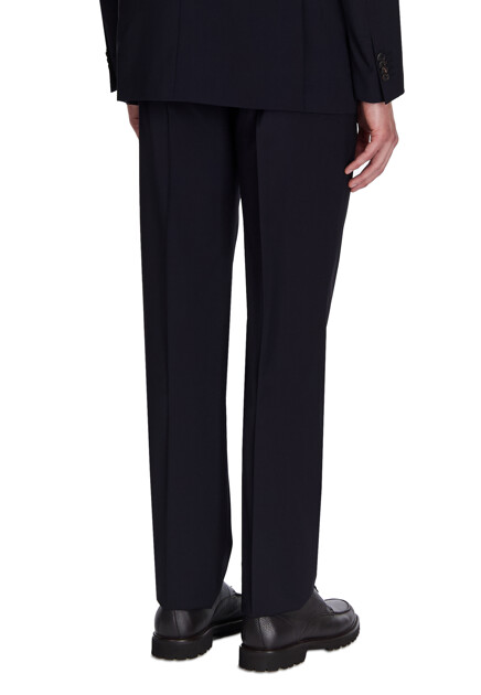 Костюм CORNELIANI  48 размера