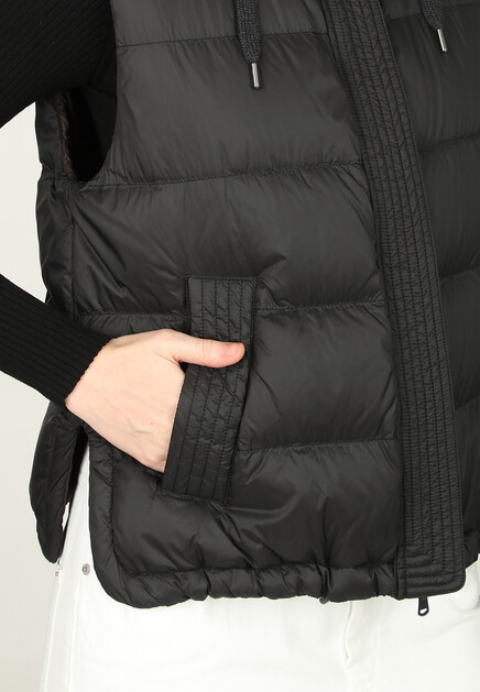 Стёганый жилет с капюшоном BRUNELLO CUCINELLI