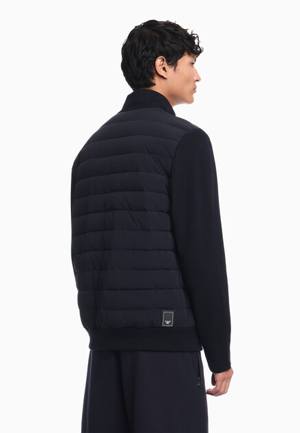 Пуховик EMPORIO ARMANI  50 размера