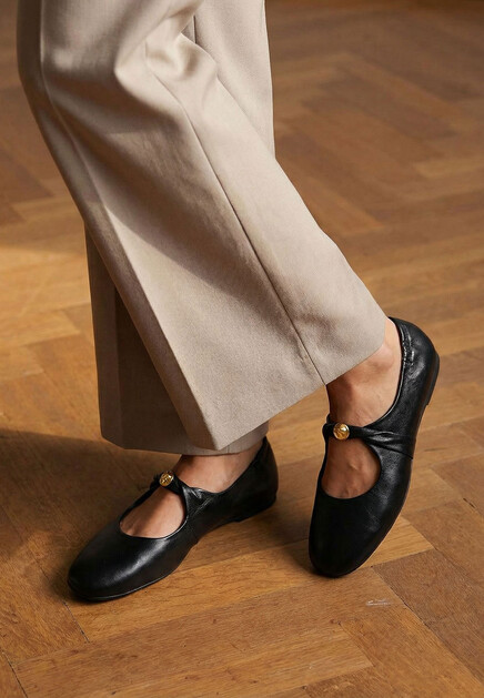 Кожаные балетки с ремешком SFILATO - ФРАНЦИЯ