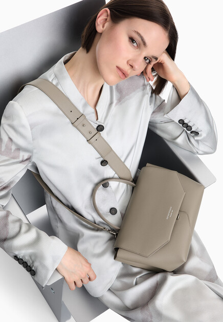 Сумка EMPORIO ARMANI  - Кожа